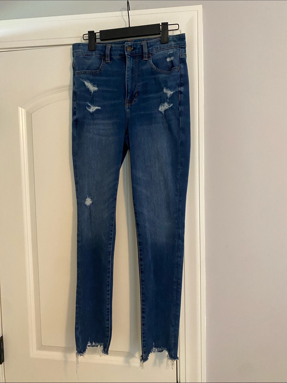 American Eagle Outfitters Dark Wash Distressed Skinny Jeans